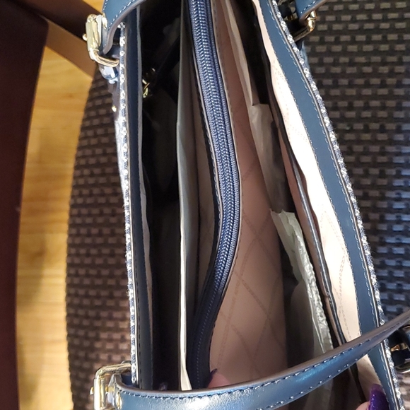 Purse - Picture 3 of 4